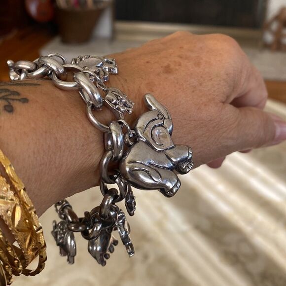 Chunky Oval Link Silver Tone Elephant Toggle Charm Bracelet - Picture 3 of 4